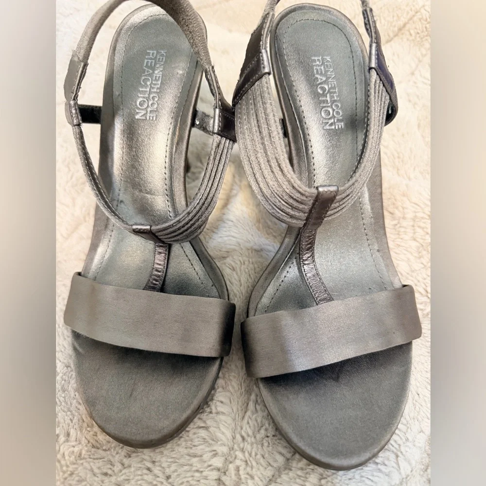 Kenneth Cole Reaction Heel Womens 6 M Silver Slingback Know Way Open Toe Sandal